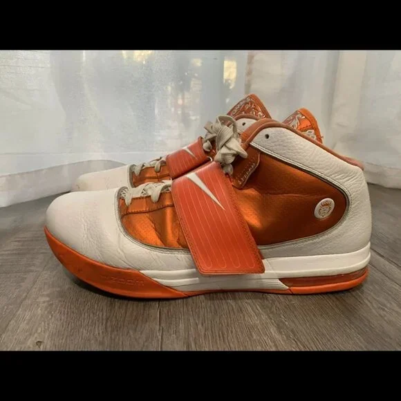 RARE 🔥Nike Zoom Lebron‎ Soldier IV EXTREMELY RARE SAMPLE 407630-108 Size 16